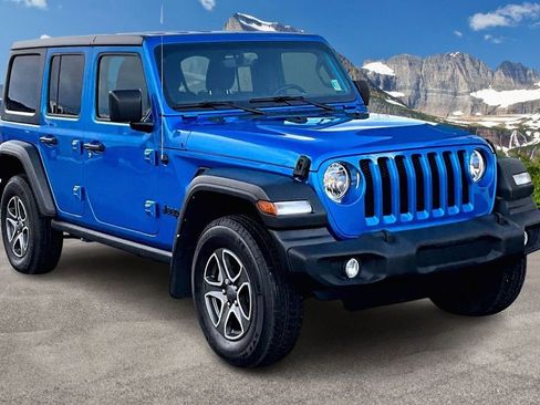 Used 2022 Jeep Wrangler Unlimited Sport w/ Uconnect 4C Nav & Sound Group image 11