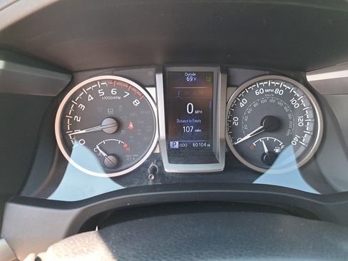 Used 2020 Toyota Tacoma SR5 image 19