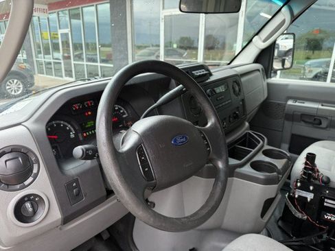 Used 2017 Ford E-350 and Econoline 350 Super Duty RWD image 23