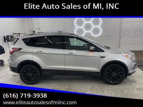 Used 2018 Ford Escape Titanium image 1