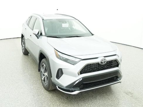 New 2025 Toyota RAV4 SE image 32