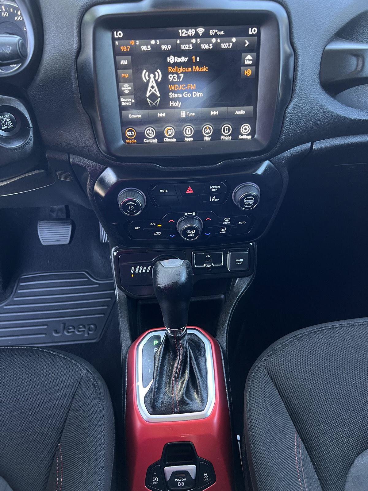 Used 2021 Jeep Renegade Trailhawk AWD/4WD image 23