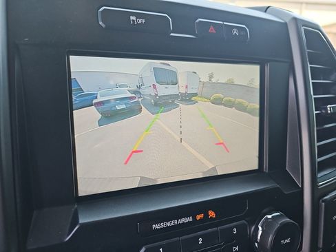 Used 2018 Ford F150 XLT w/ Equipment Group 302A Luxury AWD/4WD image 23