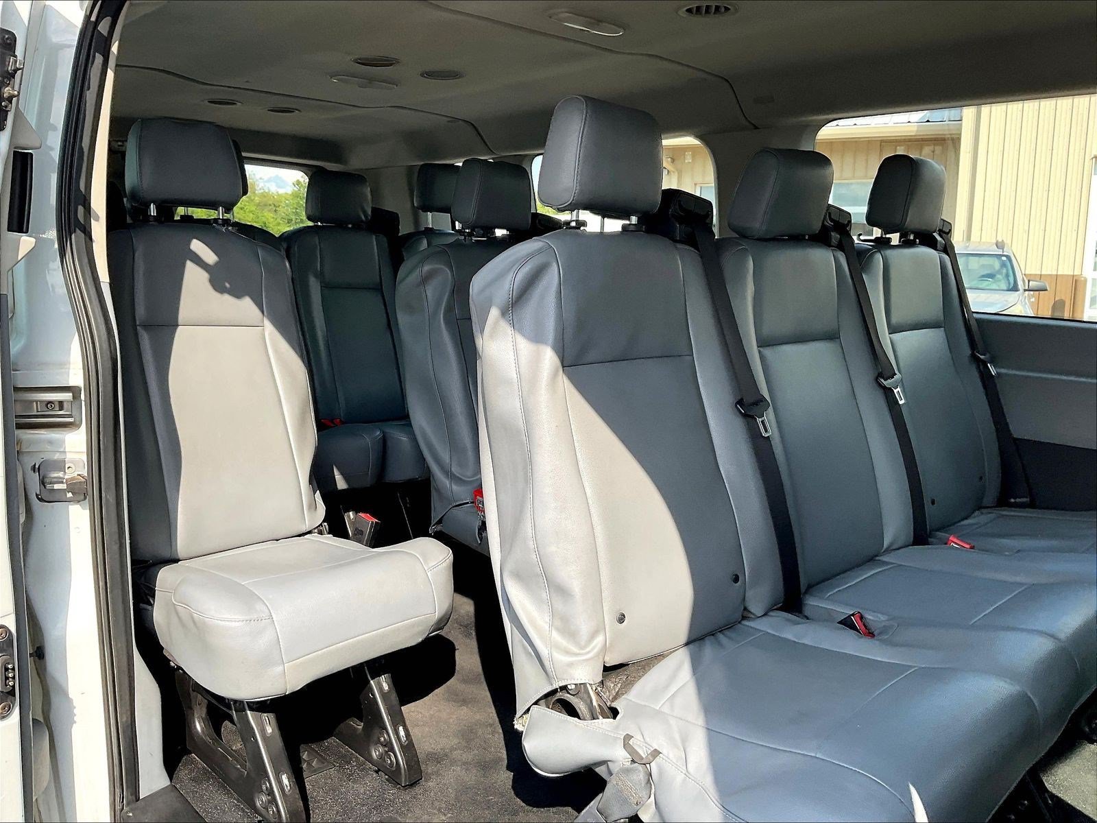 Used 2018 Ford Transit 350 XL RWD image 36