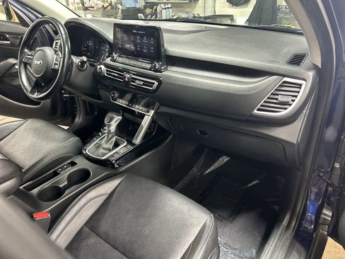 Used 2021 Kia Seltos SX image 29