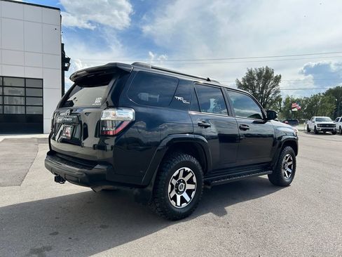 Used 2020 Toyota 4Runner TRD Off-Road Premium AWD/4WD image 3