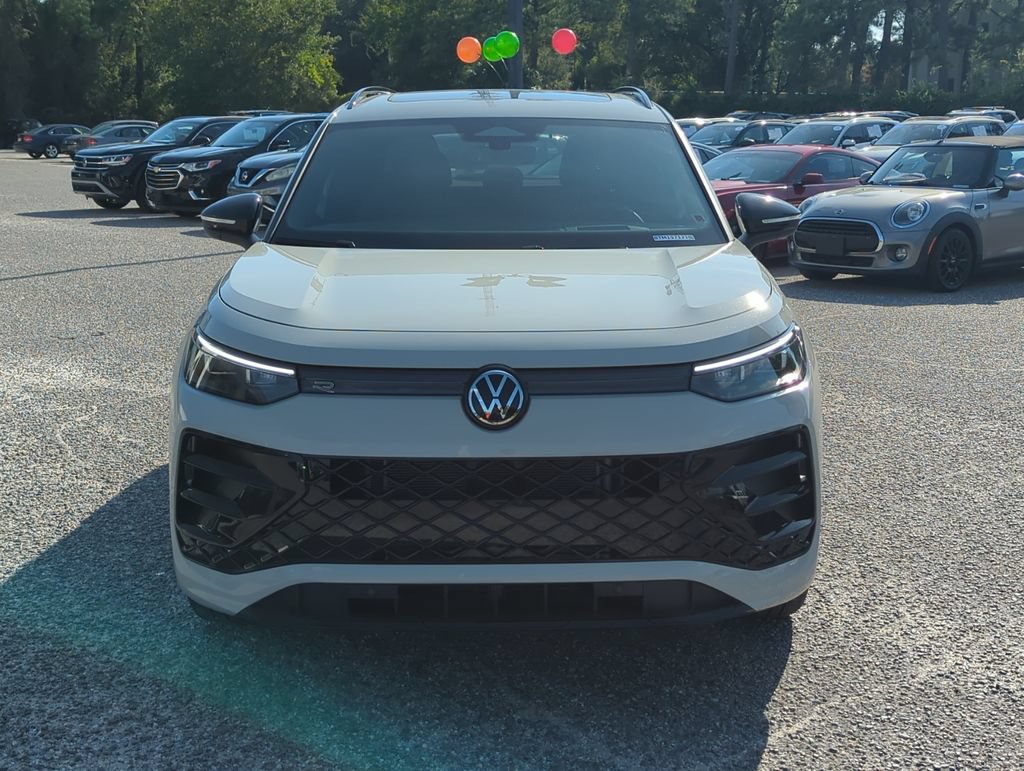 New 2026 Volkswagen Tiguan SE R-Line FWD image 10