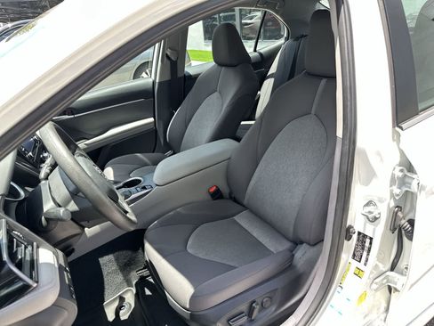 Used 2023 Toyota Camry LE AWD/4WD image 3