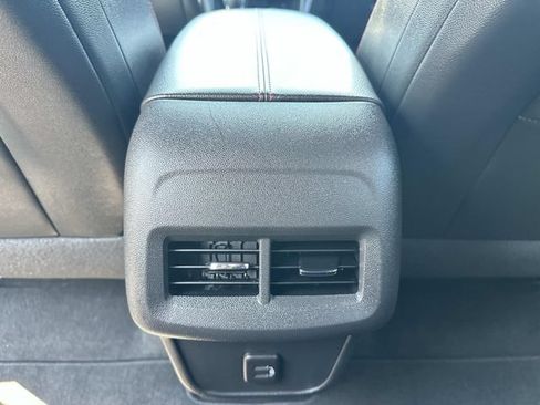 Used 2023 Chevrolet Equinox RS FWD image 13