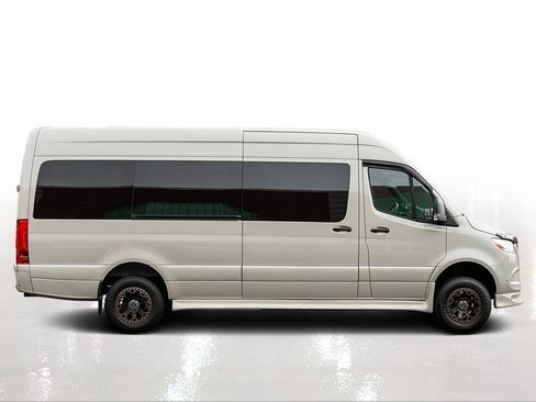 Used 2022 Mercedes-Benz Sprinter 2500 image 5