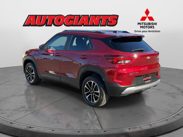 Used 2025 Chevrolet TrailBlazer LT AWD/4WD image 6