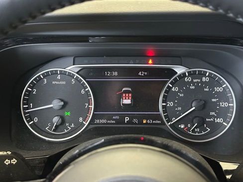 Used 2023 Nissan Pathfinder SL AWD/4WD image 25