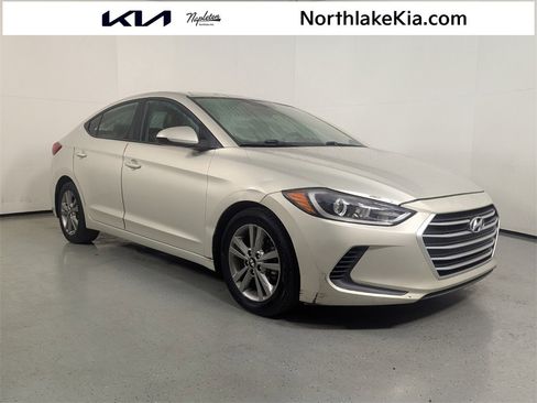 Used 2017 Hyundai Elantra SE image 1