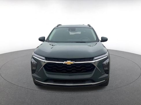 Used 2025 Chevrolet Trax LT image 4