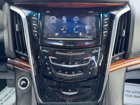 Used 2015 Cadillac Escalade Premium AWD/4WD image 24