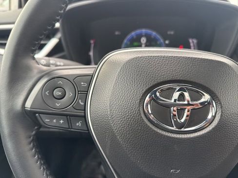 Used 2025 Toyota Corolla SE image 14