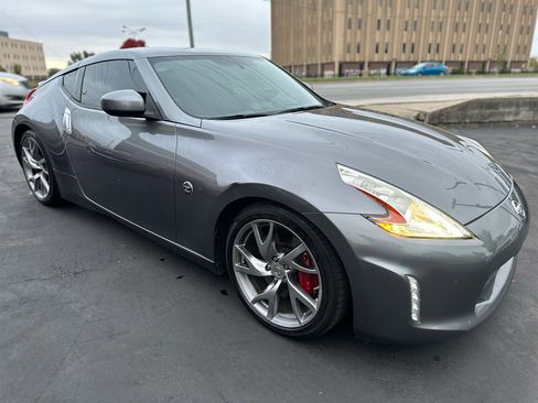 Used 2015 Nissan 370Z Coupe image 13