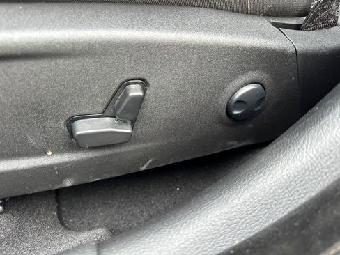 Used 2023 Dodge Charger R/T w/ Harman/Kardon Audio Group image 19