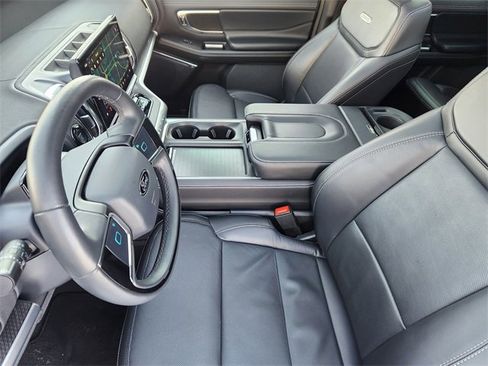 Used 2025 Ford Expedition Platinum w/ Stealth Appearance Package image 13