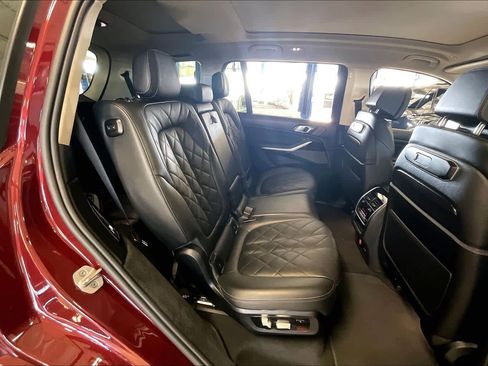 Used 2024 BMW X7 xDrive40i image 19