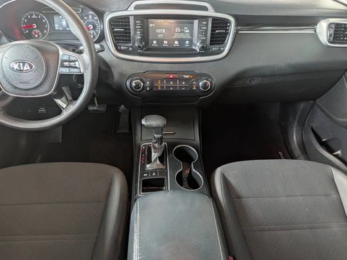 Used 2020 Kia Sorento AWD V6 image 37
