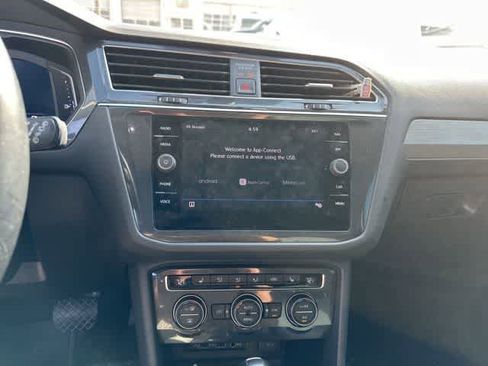 Used 2019 Volkswagen Tiguan SEL w/ 3rd Row Seat Package image 7