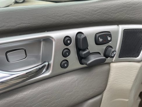 Used 2007 Chrysler Pacifica Limited image 14