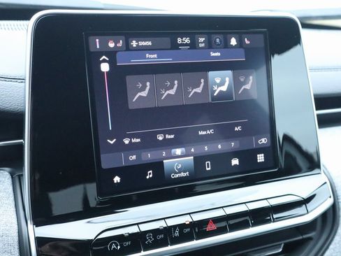 New 2026 Jeep Compass Latitude image 8