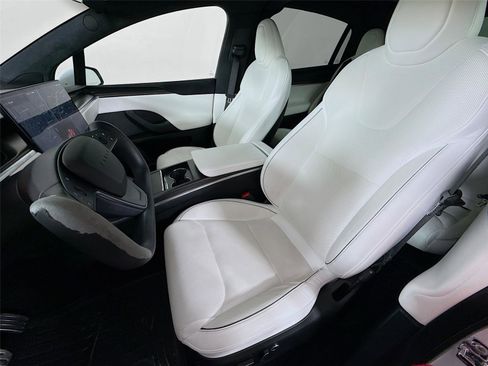 Used 2022 Tesla Model X Plaid AWD/4WD image 2
