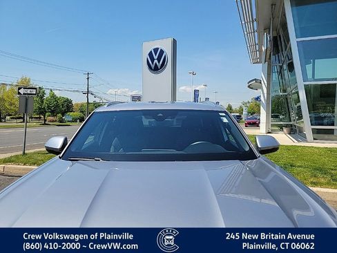 Certified 2024 Volkswagen Atlas Cross Sport SE AWD/4WD image 23