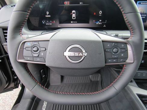 New 2026 Nissan Sentra SR w/ SR Premium Package FWD image 27