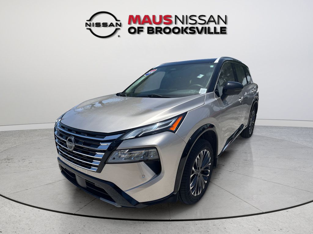 Used 2024 Nissan Rogue Platinum FWD image 5