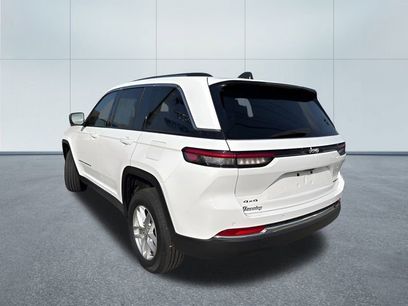 Used 2023 Jeep Grand Cherokee Laredo w/ Luxury Tech Group I