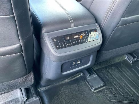 Used 2023 Nissan Pathfinder SL w/ SL Premium Package AWD/4WD image 28