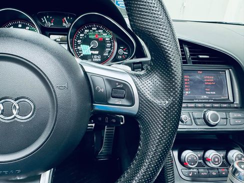 Used 2012 Audi R8 V10 w/ Enhanced Leather Pkg image 36