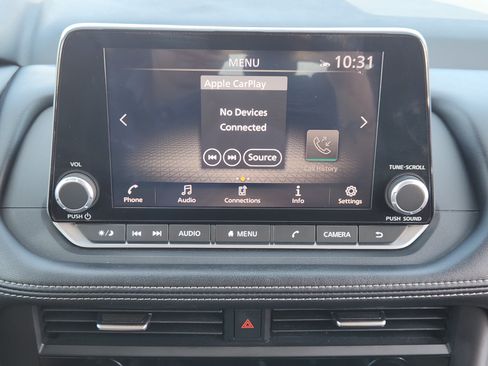 Used 2024 Nissan Rogue SV FWD image 17