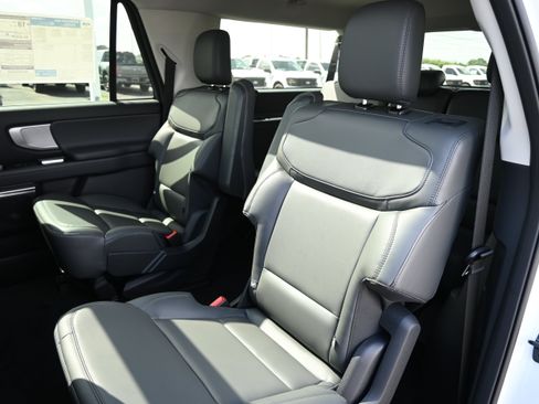 New 2027 Ford Expedition Max Active RWD image 34