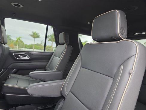 Used 2022 GMC Yukon SLT image 19