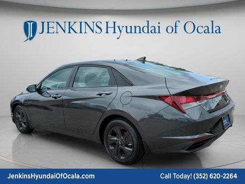 Certified 2023 Hyundai Elantra SEL FWD image 5