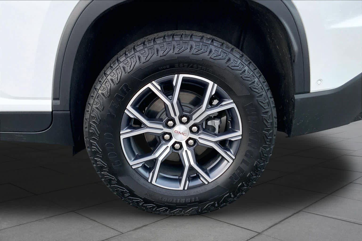 Used 2026 GMC Acadia AT4 w/ Super Cruise Package AWD/4WD image 10
