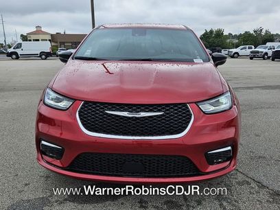 New 2026 Chrysler Pacifica Select