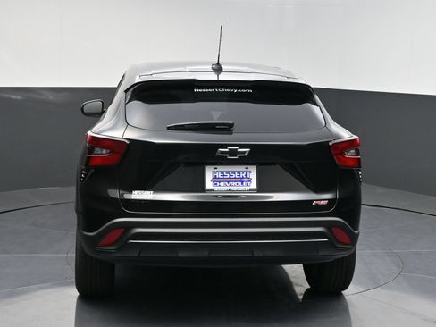 Used 2026 Chevrolet Trax RS w/ Sunroof Package FWD image 6