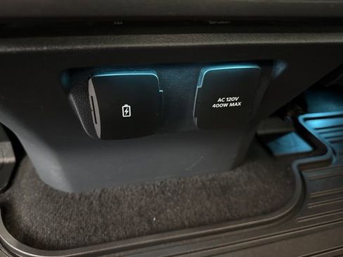 Used 2023 Ford F150 Lariat w/ Equipment Group 502A High image 18