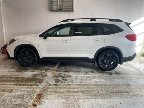 Used 2023 Subaru Ascent Onyx Edition image 9