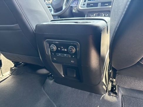 Used 2023 Chevrolet Suburban Premier image 14