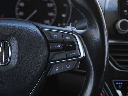 Used 2018 Honda Accord Touring image 18