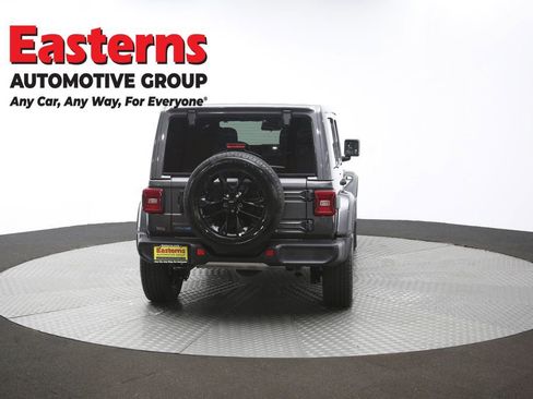 Used 2025 Jeep Wrangler Unlimited Sahara AWD/4WD image 36