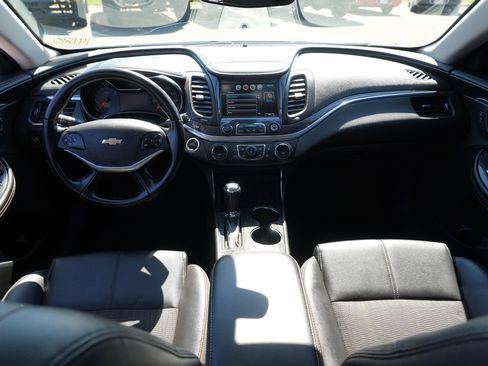 Used 2019 Chevrolet Impala LT FWD image 23