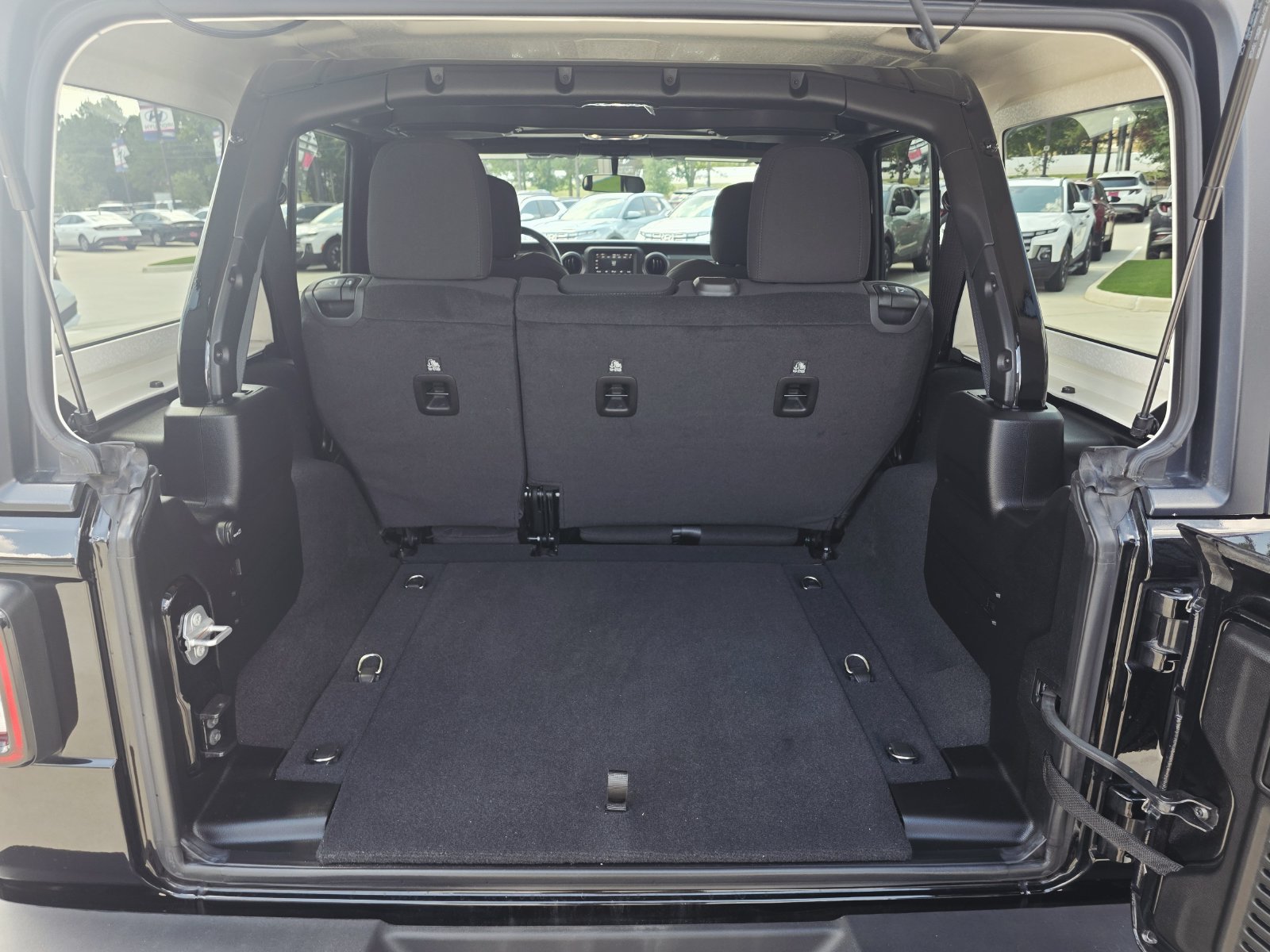 Used 2022 Jeep Wrangler Unlimited Sport AWD/4WD image 20