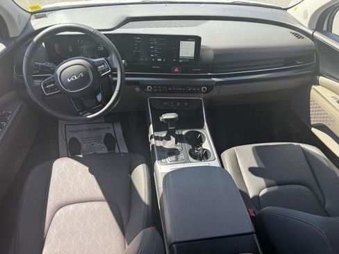Used 2026 Kia Carnival FWD image 13